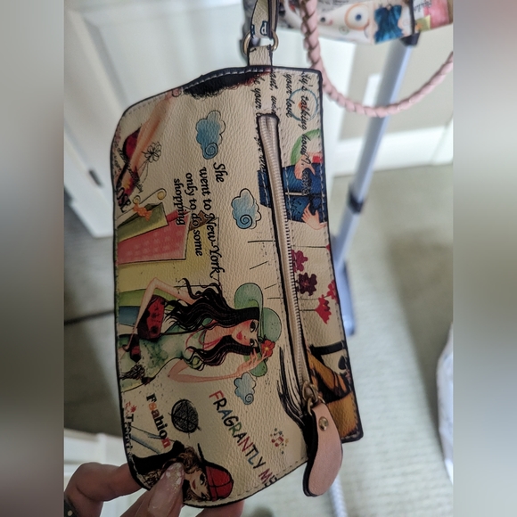 Pleather Tote Bag with Inserts - Picture 13 of 14